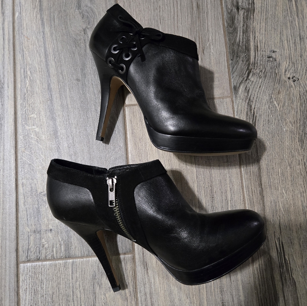 Coach Beatrice low ankle bootie heels,  size 8.5 women's - Picture 6 of 15